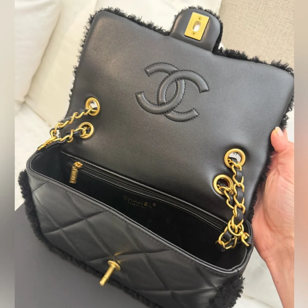 CHANEL Shearling Teddy Lambskin Black Medium Flap Bag - Picture 8 of 16